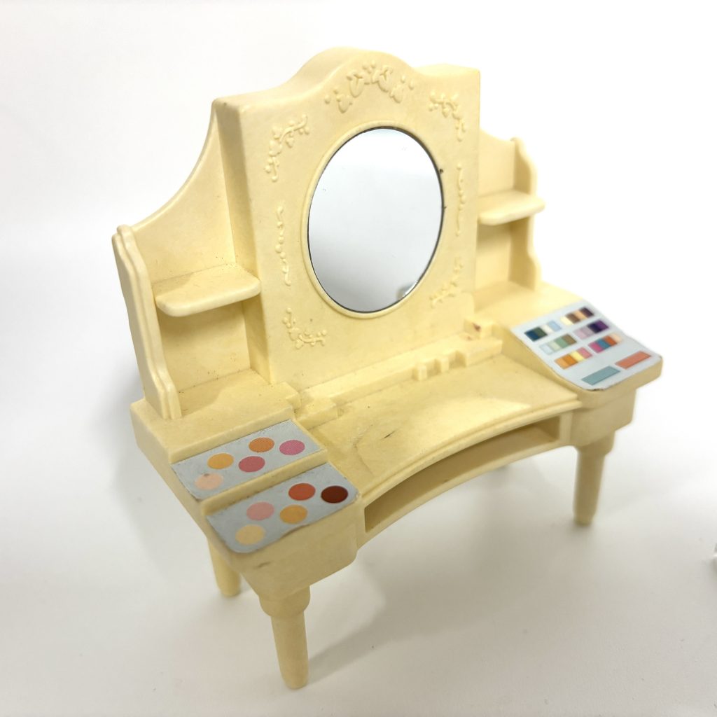 [used] Cosmetic Shop 2004 FU-04 Sylvanian Families Calico Critters