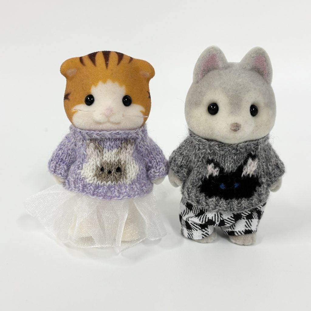 Knitted Cat Sweater Black Cat and Siamese Cat Handmade