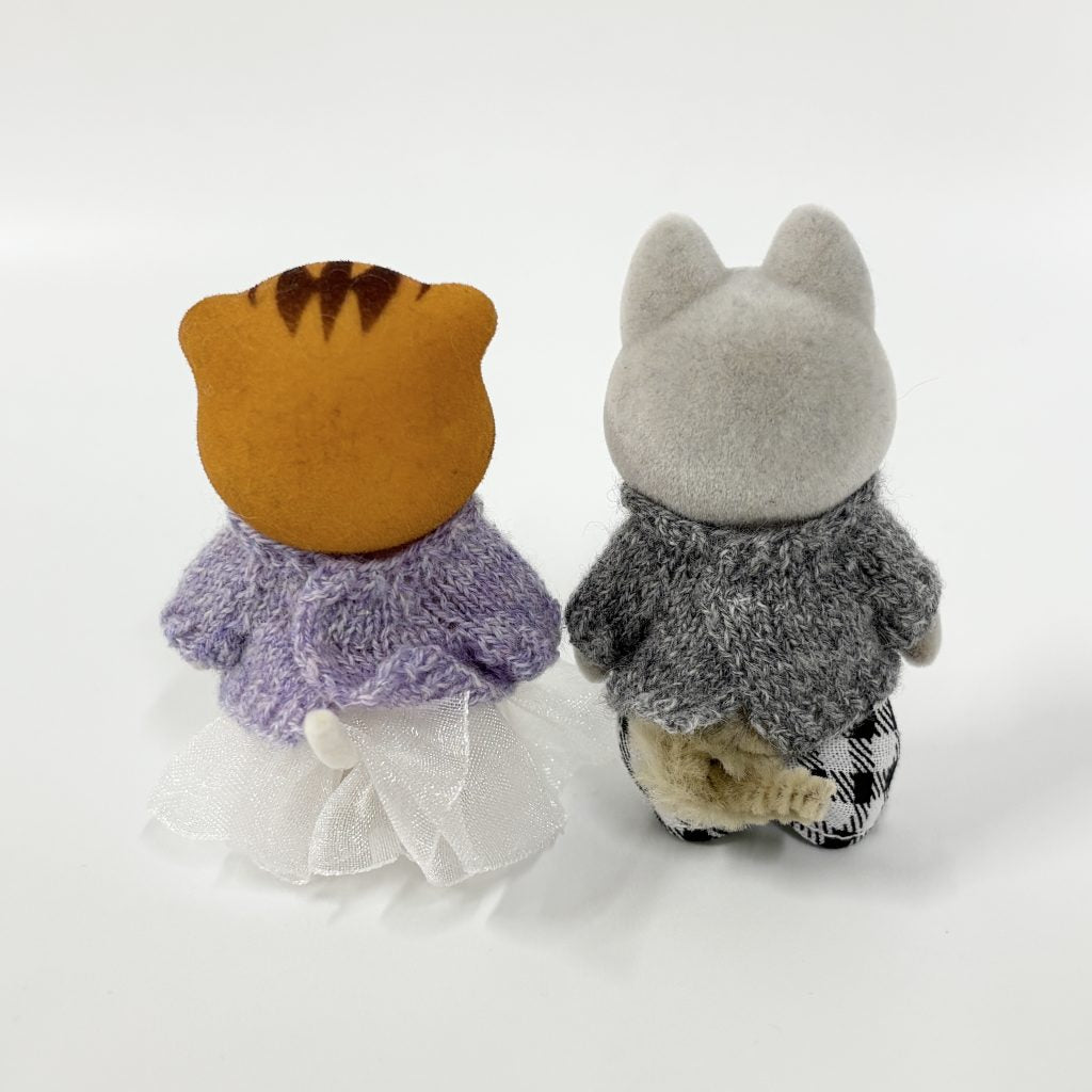 Knitted Cat Sweater Black Cat and Siamese Cat Handmade