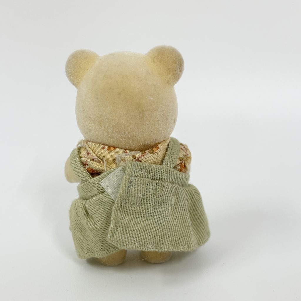 [used] Polar Bear Girl Sylvanian Families Calico Critters