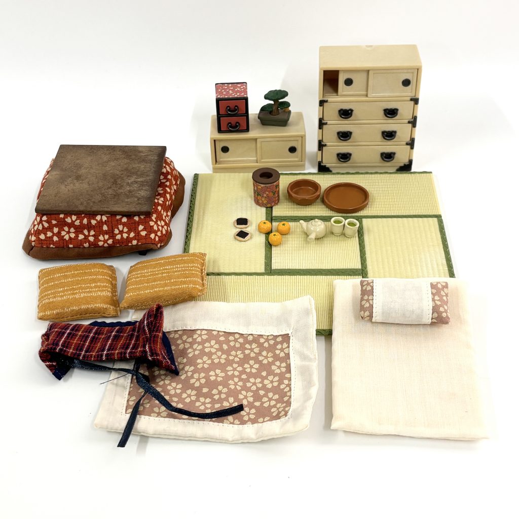 [used] 20th Anniversary Japanese Home Set 2004 C-38 Sylvanian Families Calico Critters