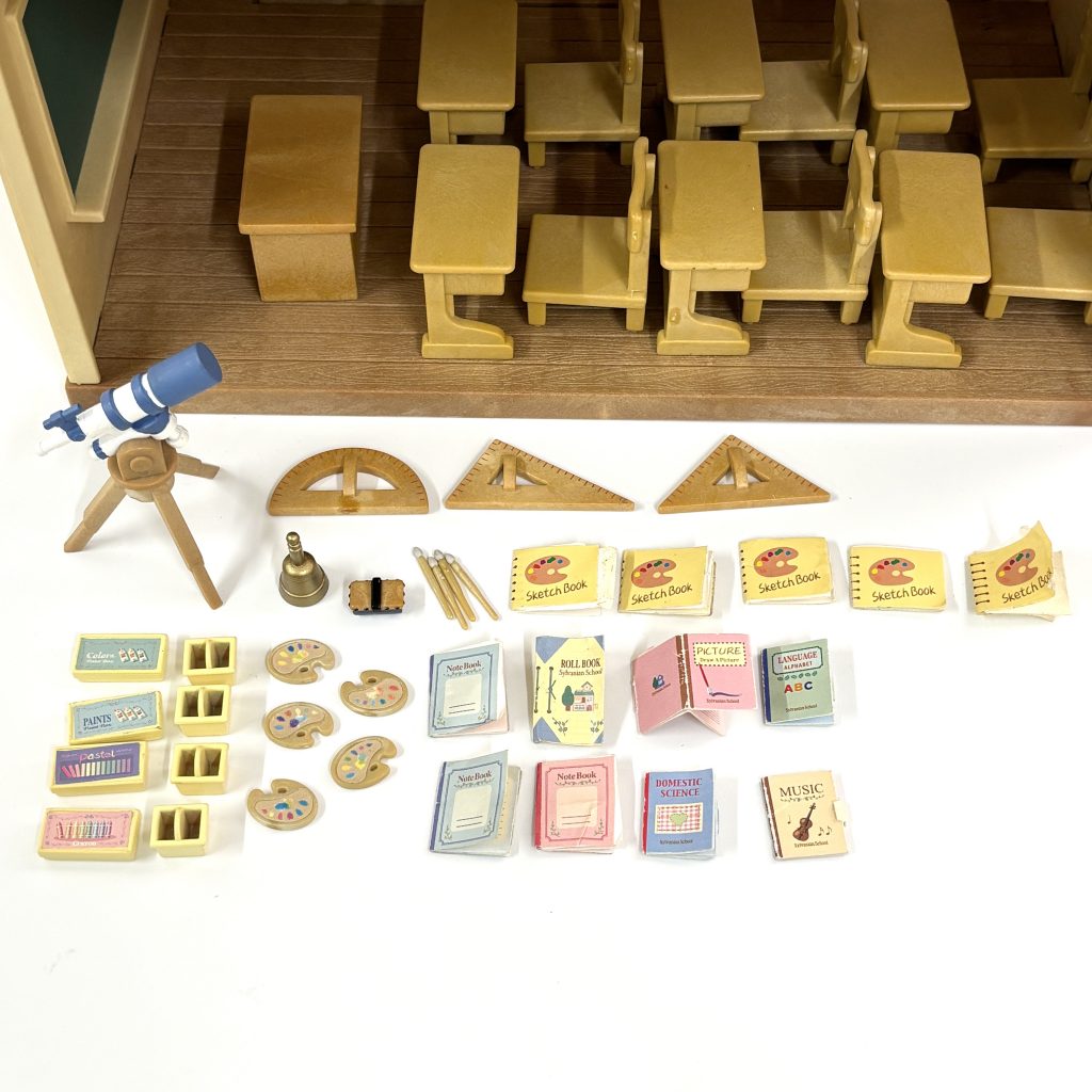 [used] Forest Friends School S-24 Sylvanian Families Calico Critters