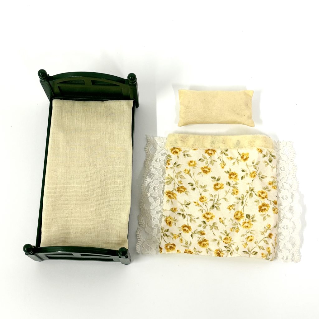 [used] Vintage Green Bed Sylvanian Families Calico Critters