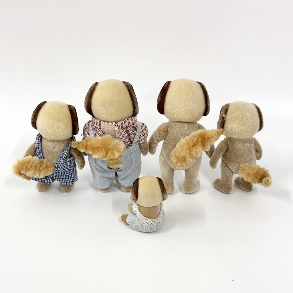 [used] Beagle Dog Family Sylvanian Families Calico Critters