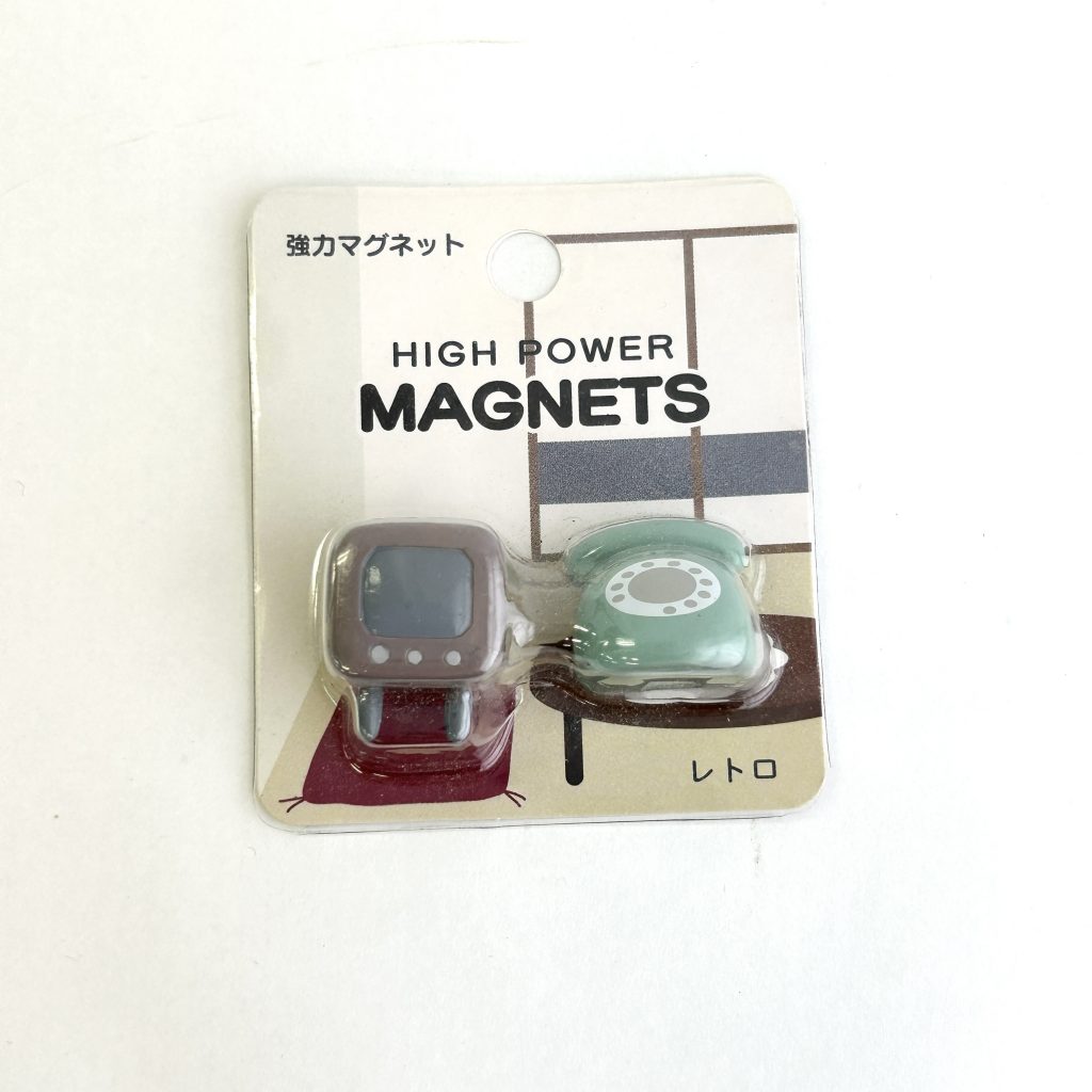 [used] Furniture-Shaped Magnets Can Do