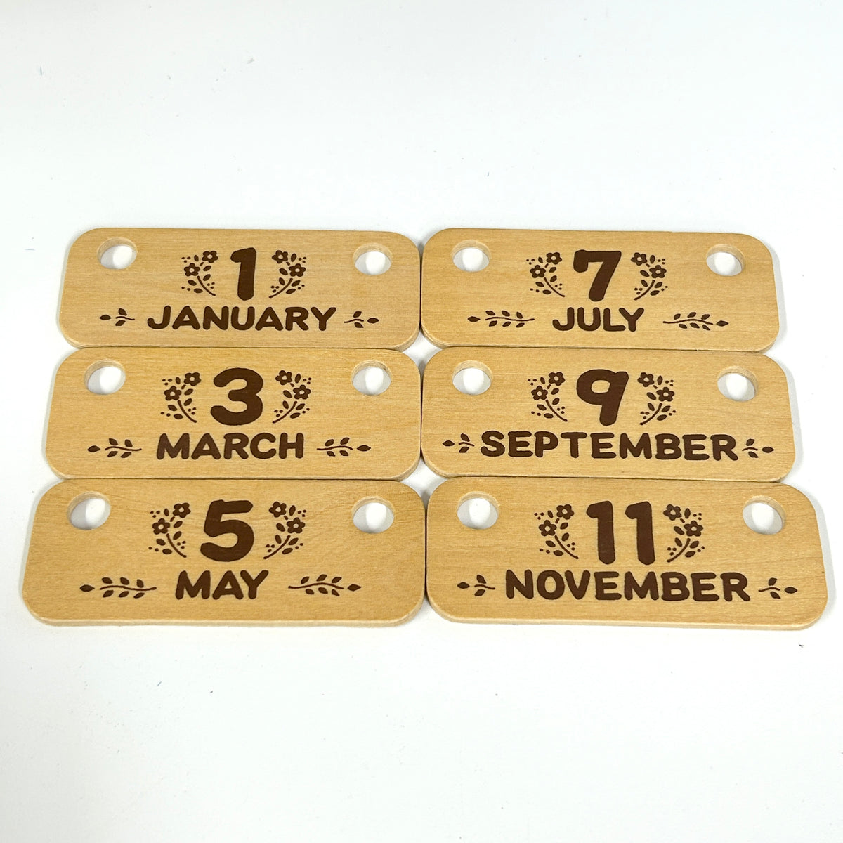 [used] Vintage Wooden Perpetual Calendar Sylvanian Families Calico Critters