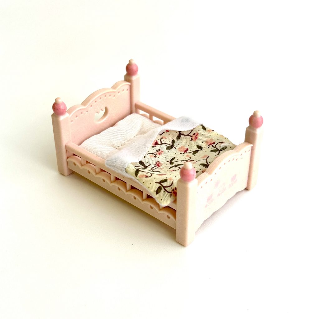 [used] Baby Bed Sylvanian Families Calico Critters