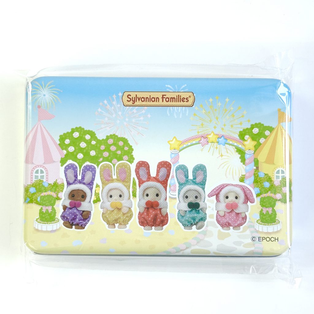 Boîte en étain Costume de lapin coloré 2025 Familles Sylvanian Calico Critters