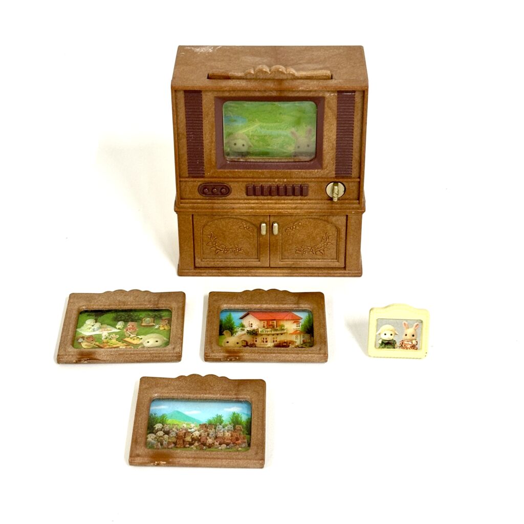 [used] Television TV Set For Living Room KA-516 Sylvanian Families Calico Critters