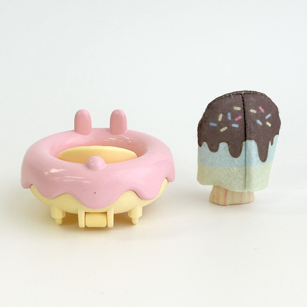 [used] Delicious Parade Rabbit Donut Car and Fennec Fox Baby Sylvanian Families Calico Critters