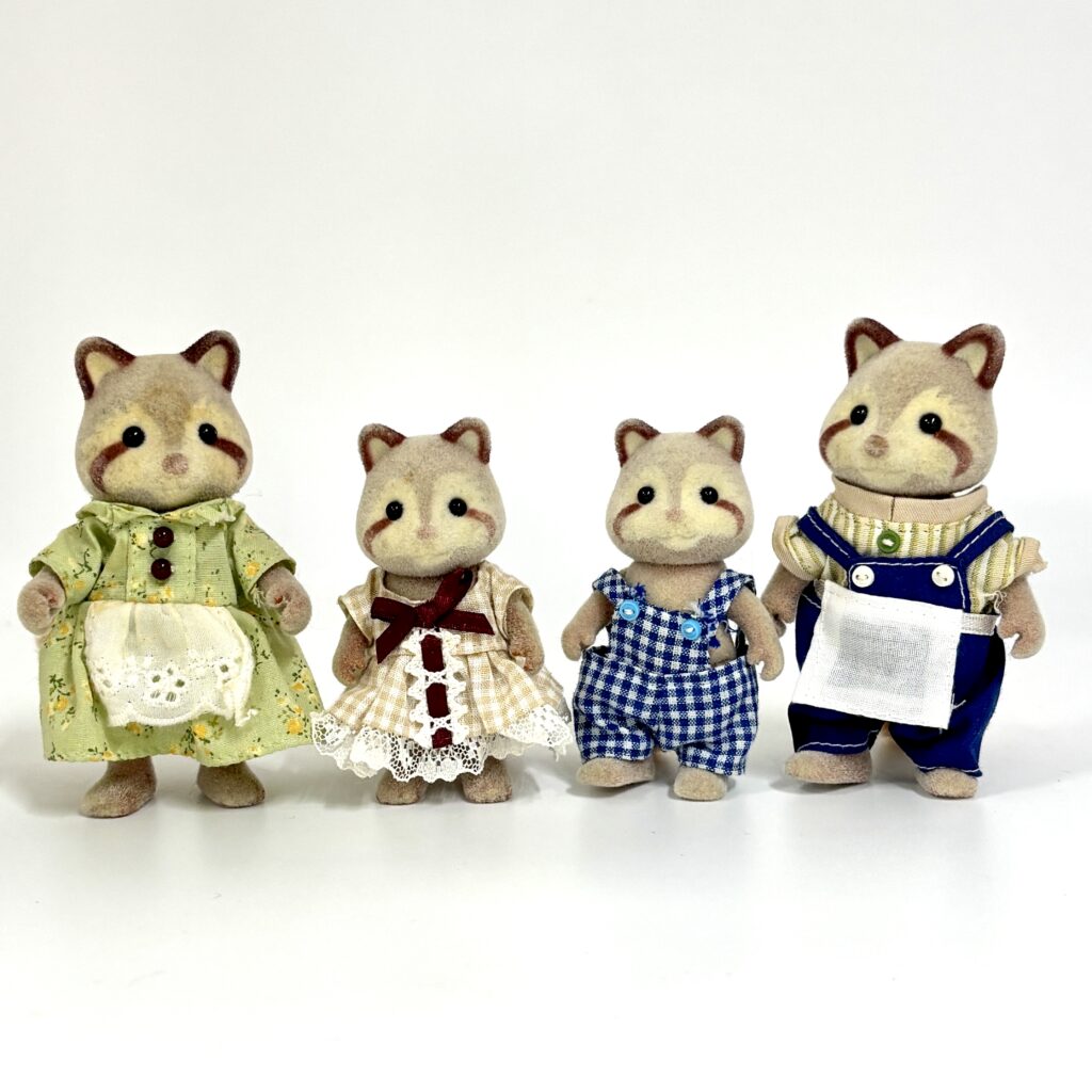 [used] Racoon Family Sylvanian Families Calico Critters