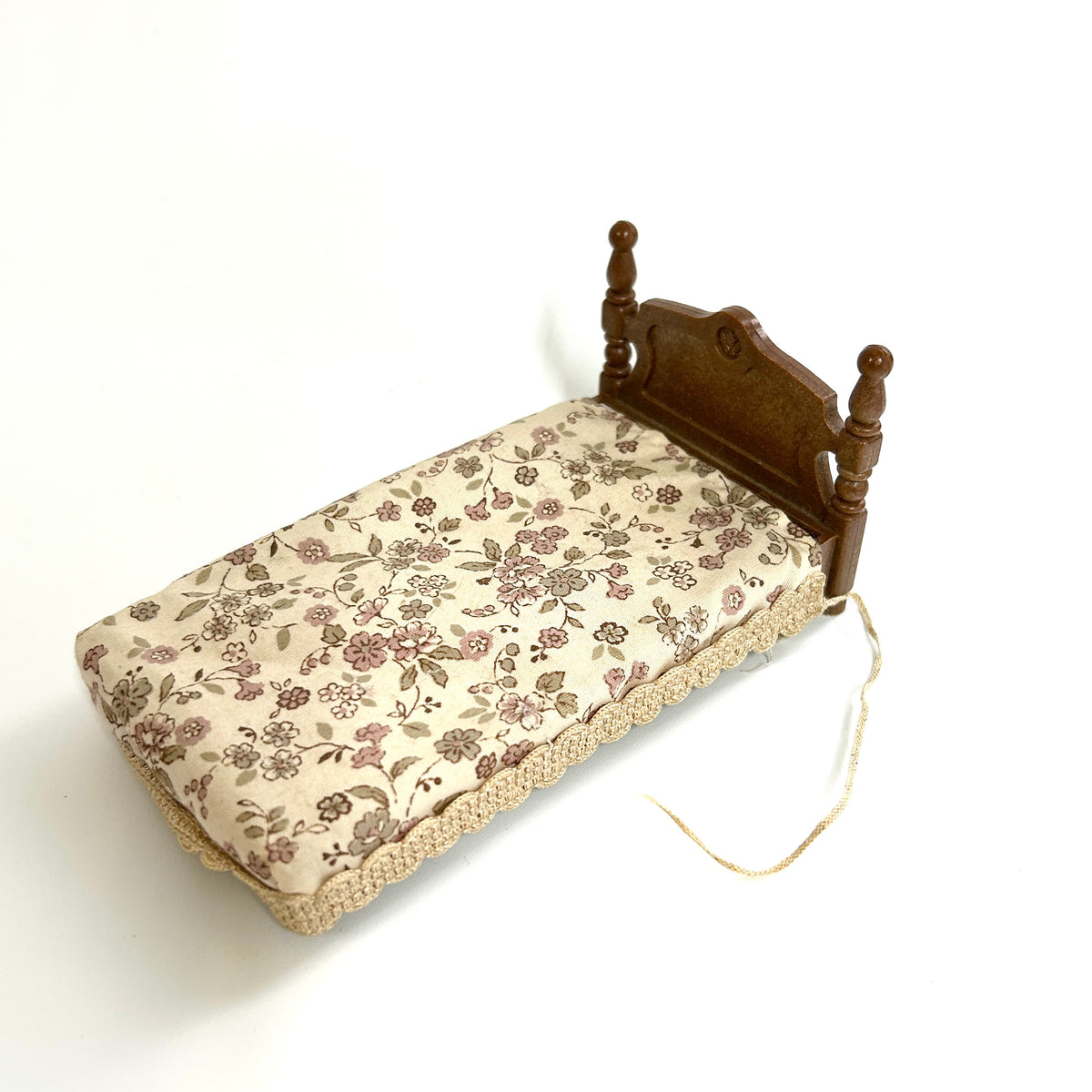 [used] Vintage Urban Life Sweet Bed Set 1987 A-06-550 Sylvanian Families Calico Critters