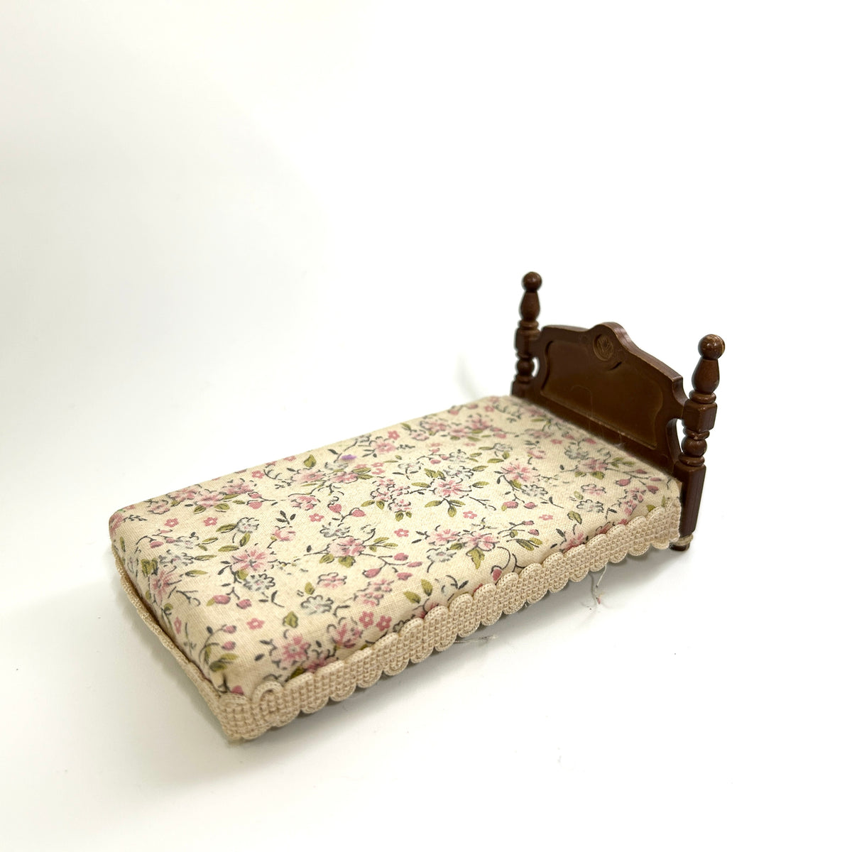 [used] Vintage Urban Life Sweet Bed Set 1987 A-06-550 Sylvanian Families Calico Critters