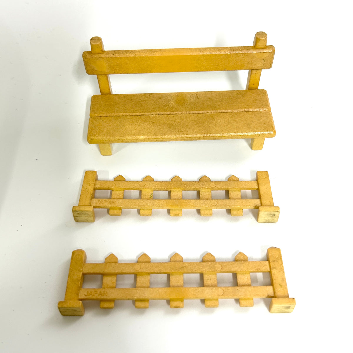 [used] Bench and Fence Set Sylvanian Families Calico Critters