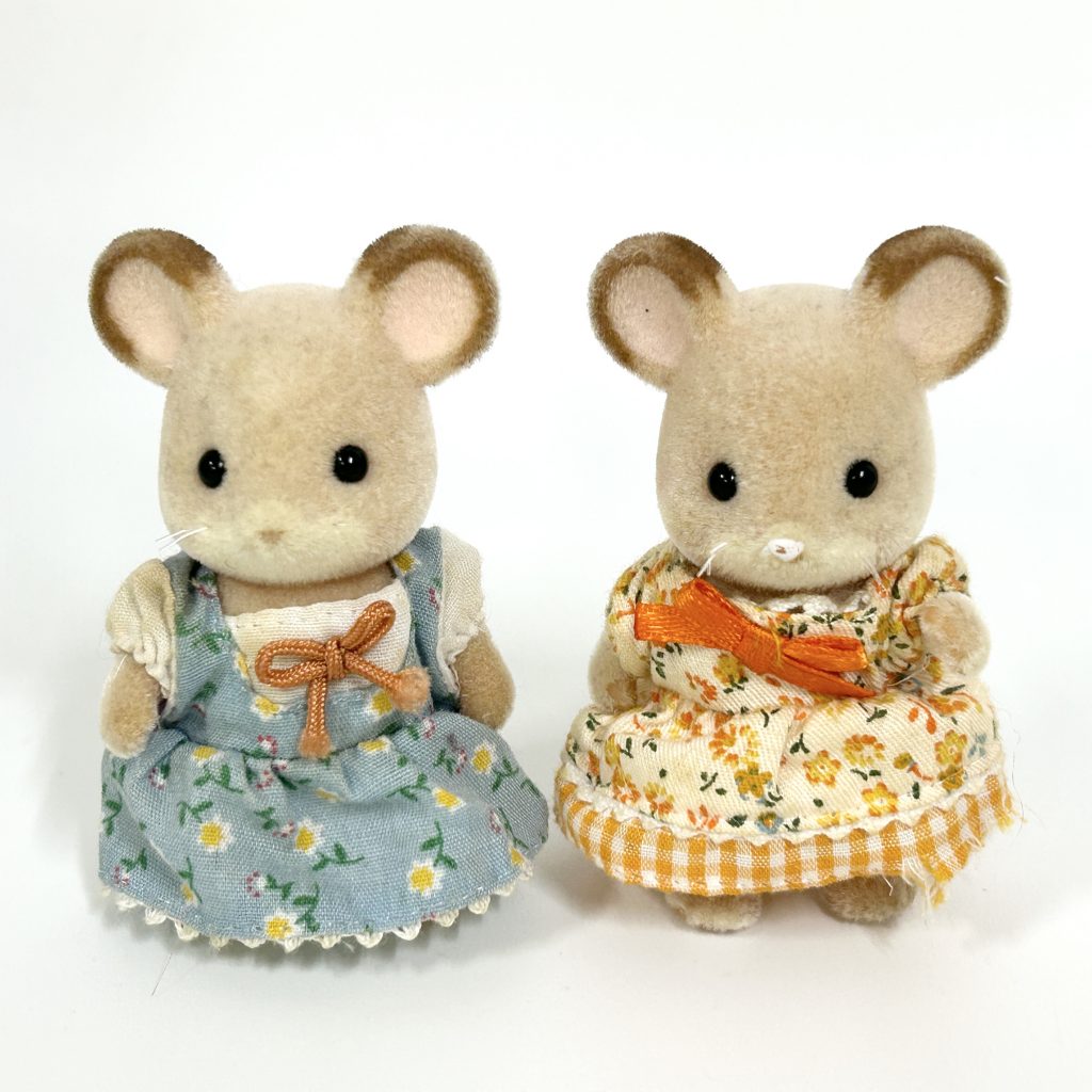 [used] Field Mouse Girls Sylvanian Families Calico Critters