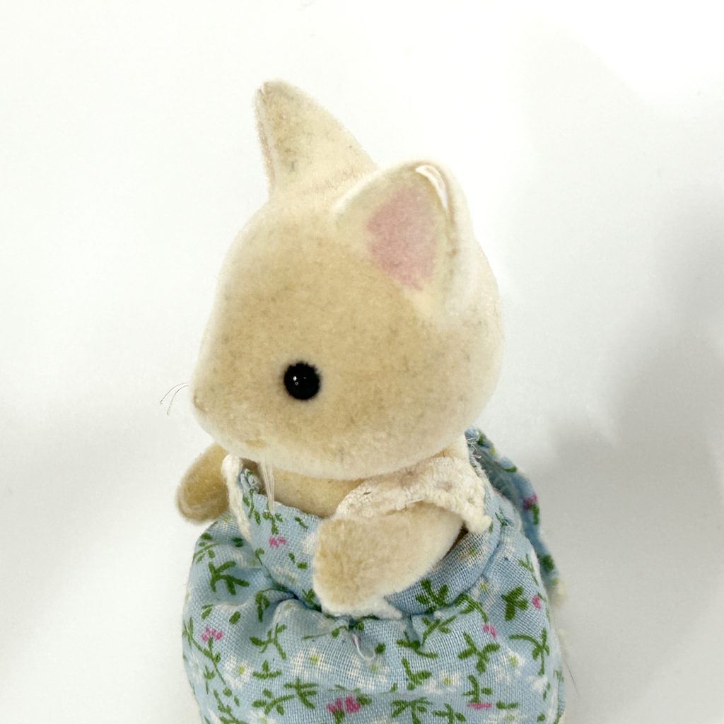 [used] Silk Cat Girl Sylvanian Families Calico Critters