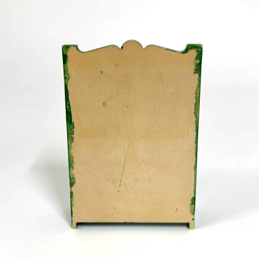 [used] VIntage Green Dish Shelf Sylvanian Families Calico Critters