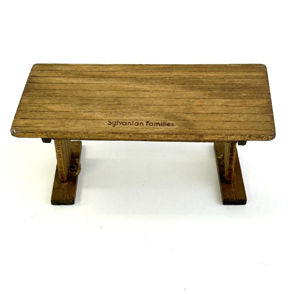 [used] Vintage Memory Time Wooden Table 1986 M-09 Sylvanian Families Calico Critters