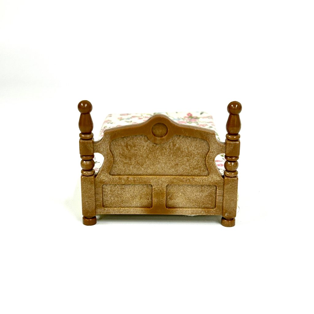 [used] Urban Life Sweet Bed Sylvanian Families Calico Critters