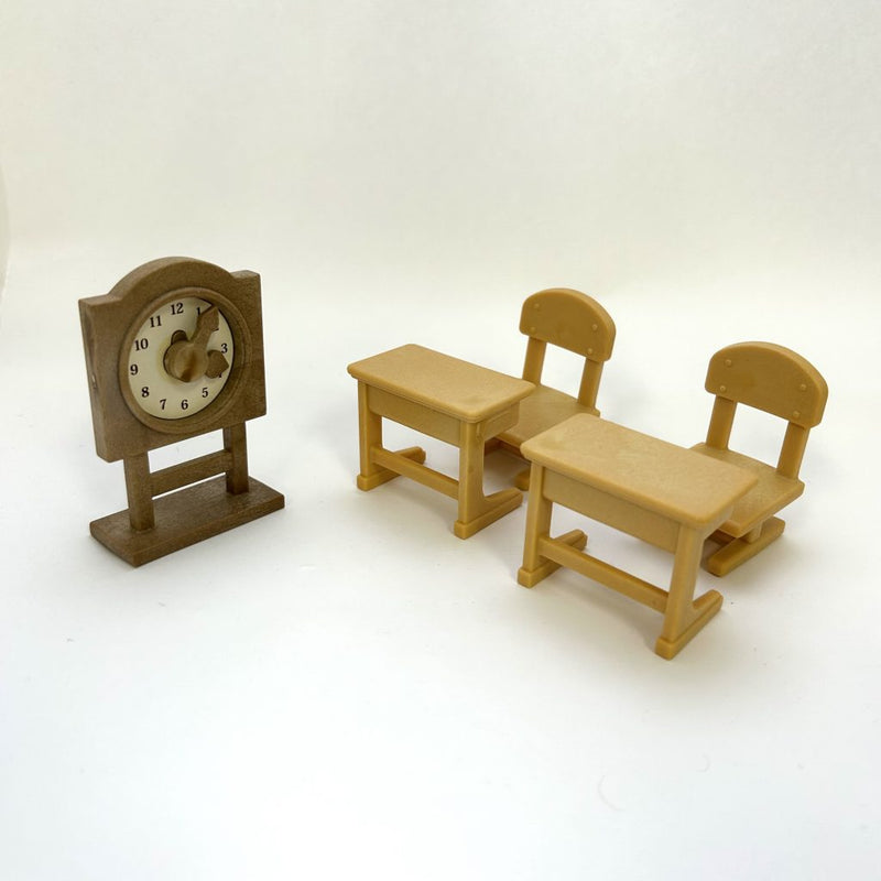 [Used] TABLE AND CHAIR SET FOR THE SYLVANIAN KITCHEN Sylvanian Families