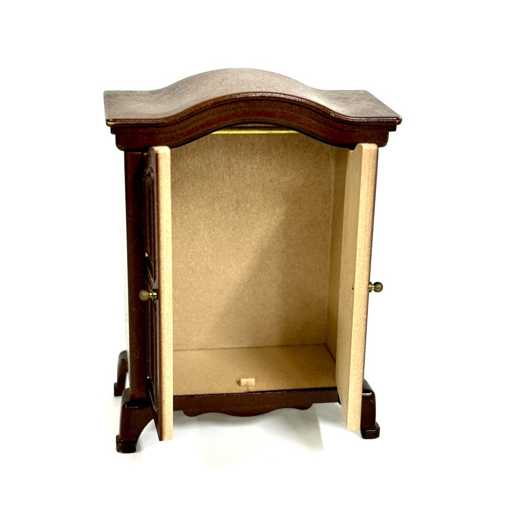 [used] Urban Life Wardrobe Sylvanian Families Calico Critters