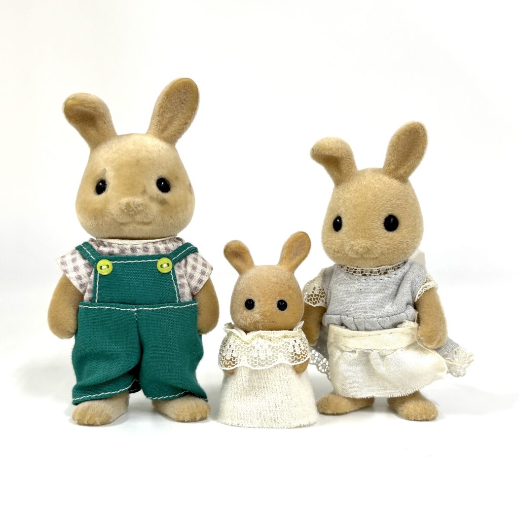 [used] Vintage Ivory Rabbit Family Sylvanian Families Calico Critters