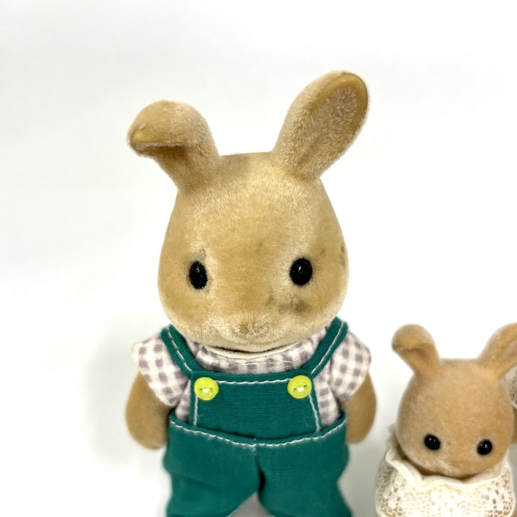[used] Vintage Ivory Rabbit Family Sylvanian Families Calico Critters