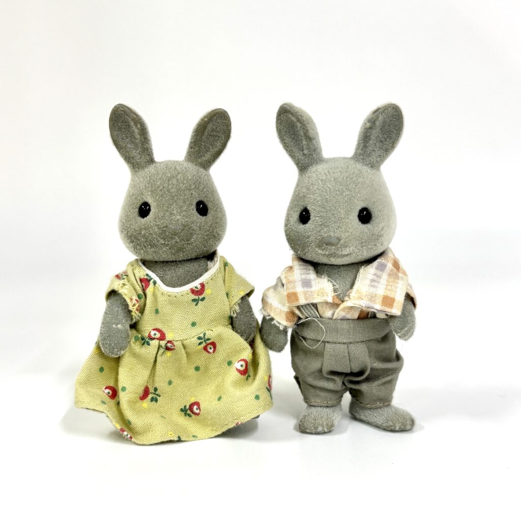 [used] Vintage Gray Rabbit Father and Mother Sylvanian Families Calico Critters