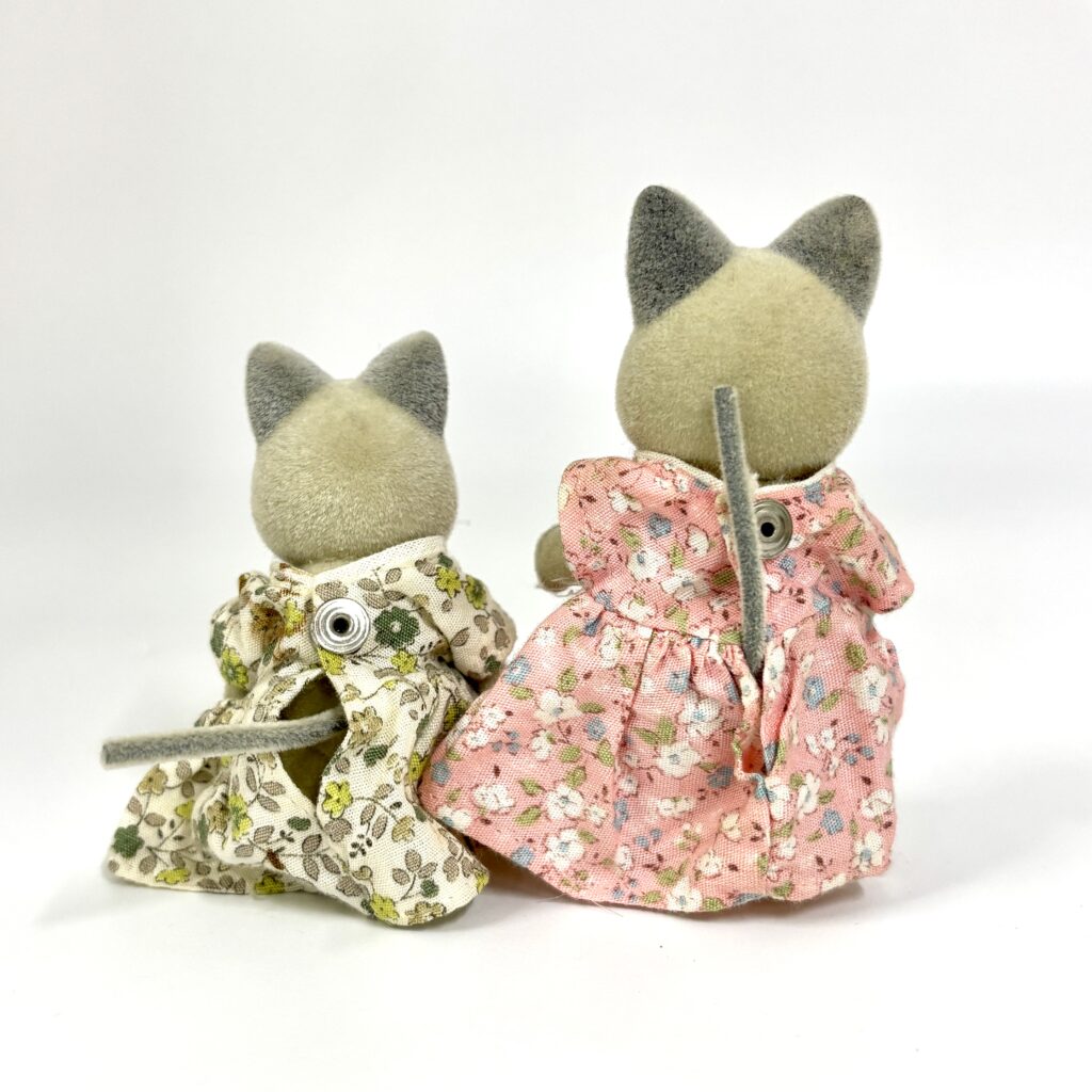 [used] Urban Life Gray Cat Mother and Girl Sylvanian Families Calico Critters