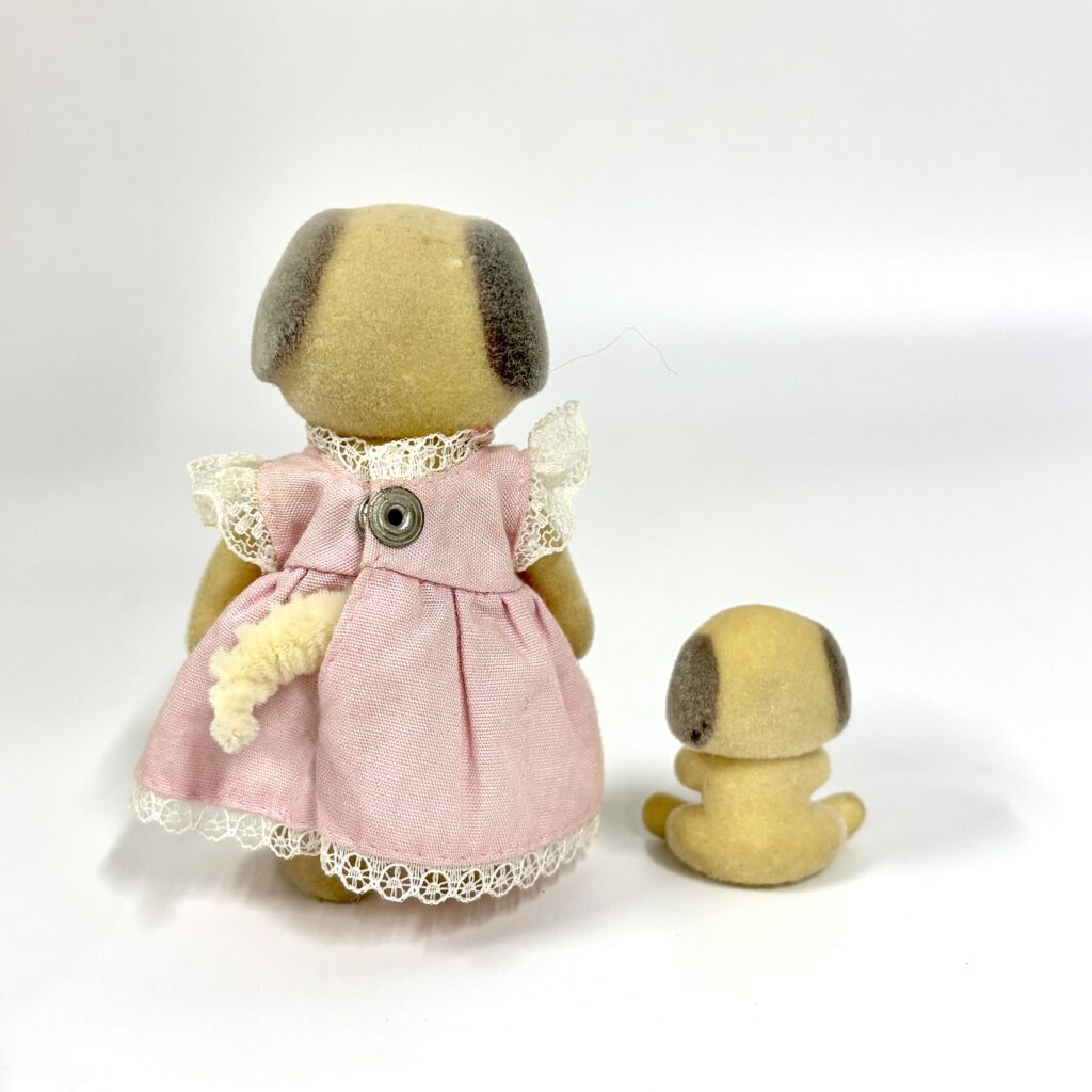 [used] Urban Liffe Ivory Dog Mother and Baby Sylvanian Families Calico Critters