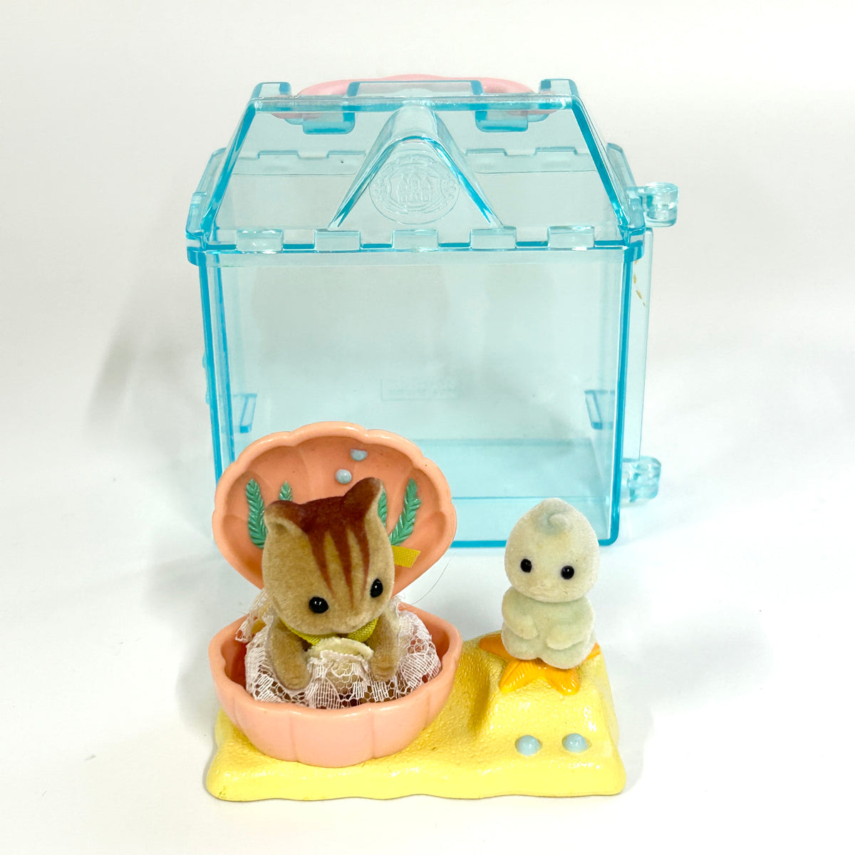 [used] Vintage Misty Forest Shell Bath Squirrel 1998 F-17 Sylvanian Families Calico Critters