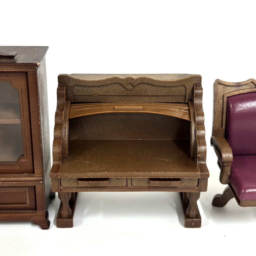 [used] Urban Life Book Shelf and Desk Set Sylvanian Families Calico Critters