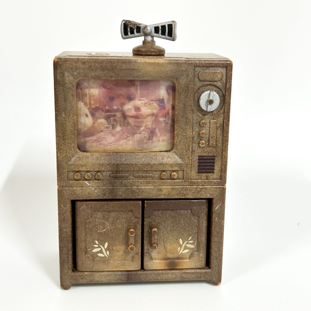 [used] Vintage Television Tv Stand Set 1999 KA-506 Sylvanian Families Calico Critters