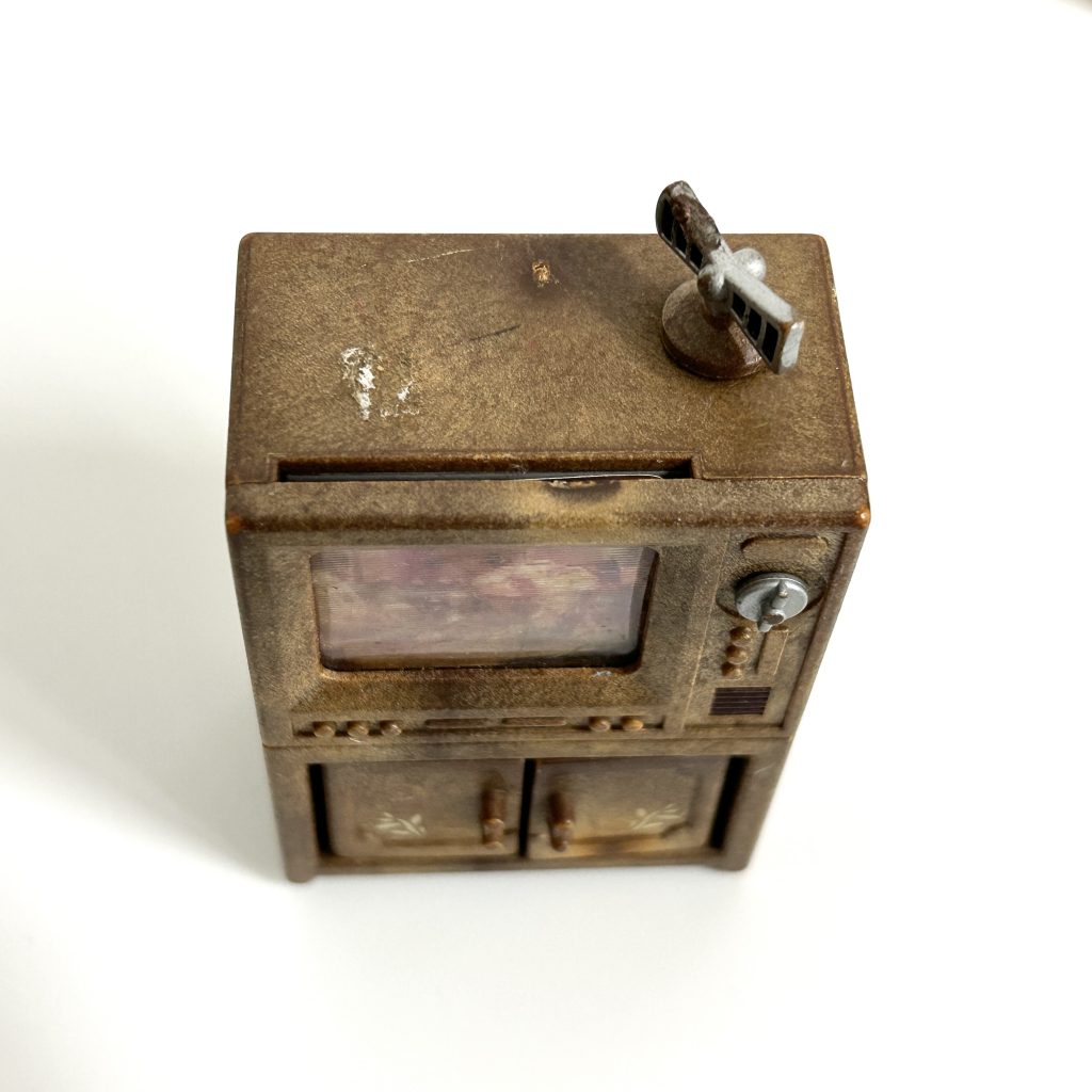 [used] Vintage Television Tv Stand Set 1999 KA-506 Sylvanian Families Calico Critters