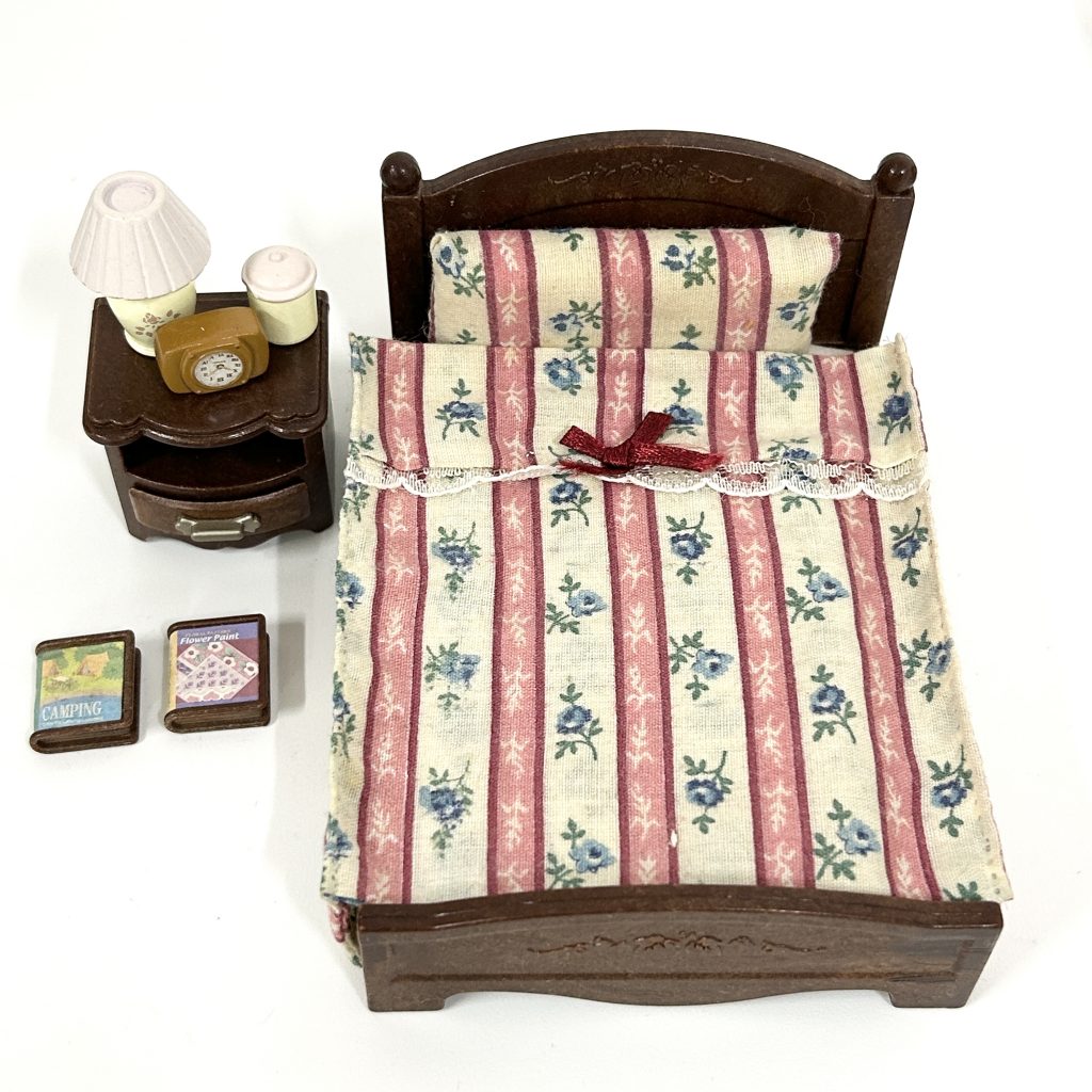 [used] Semi-Double Bed For Bedroom KA-512 Sylvanian Families Calico Critters