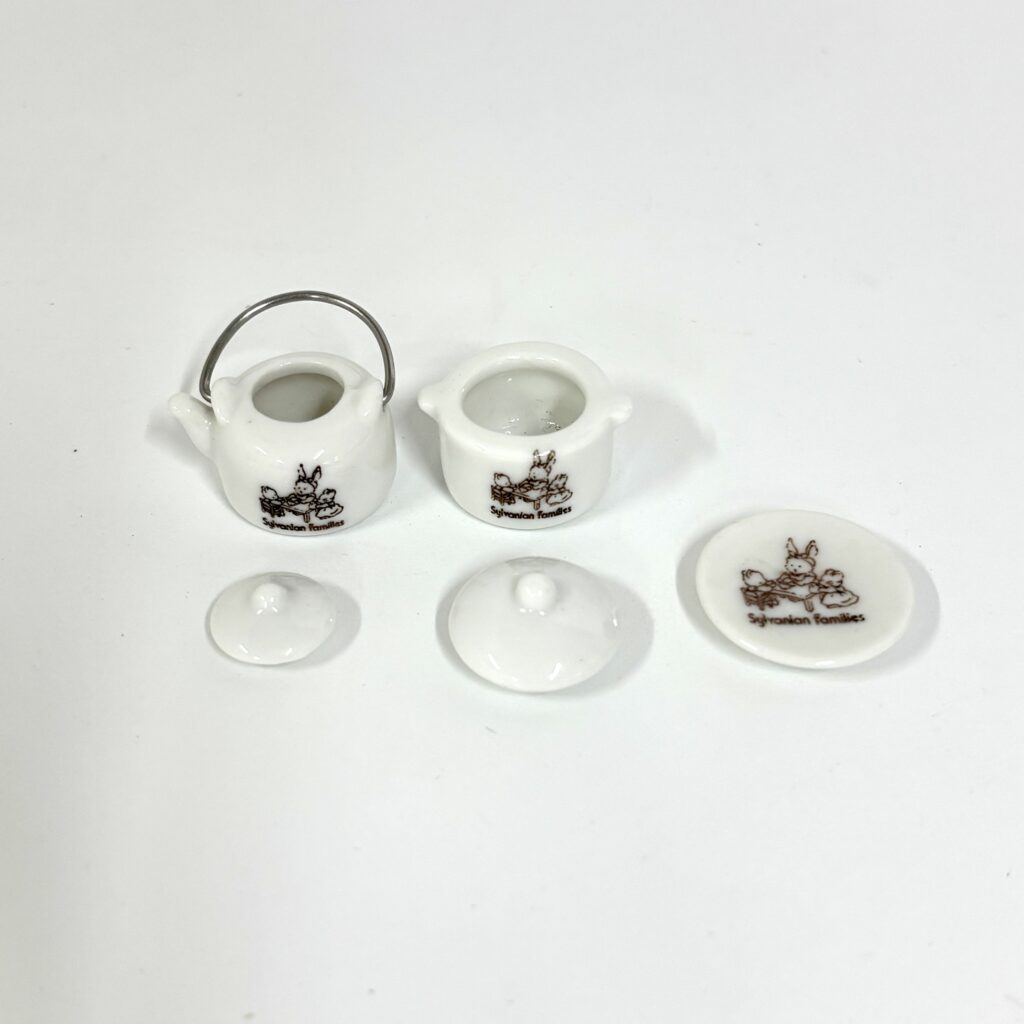 [used] VIntage Ceramic Pod Set Sylvanian Families Calico Critters