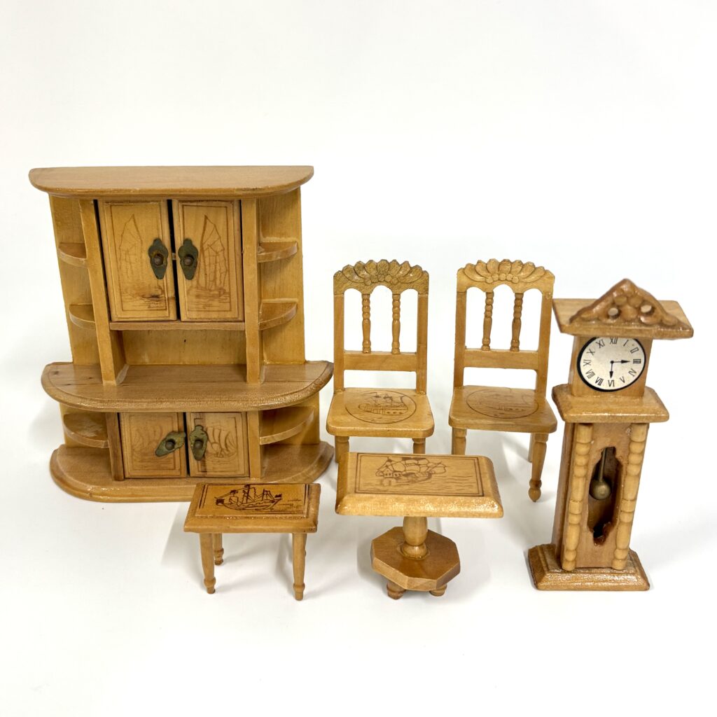 [used] Miniature Furniture Set Unknown