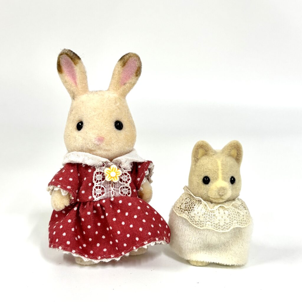 [used] Chocolate Rabbit Girl and Marron Dog Baby Sylvanian Families Calico Critters