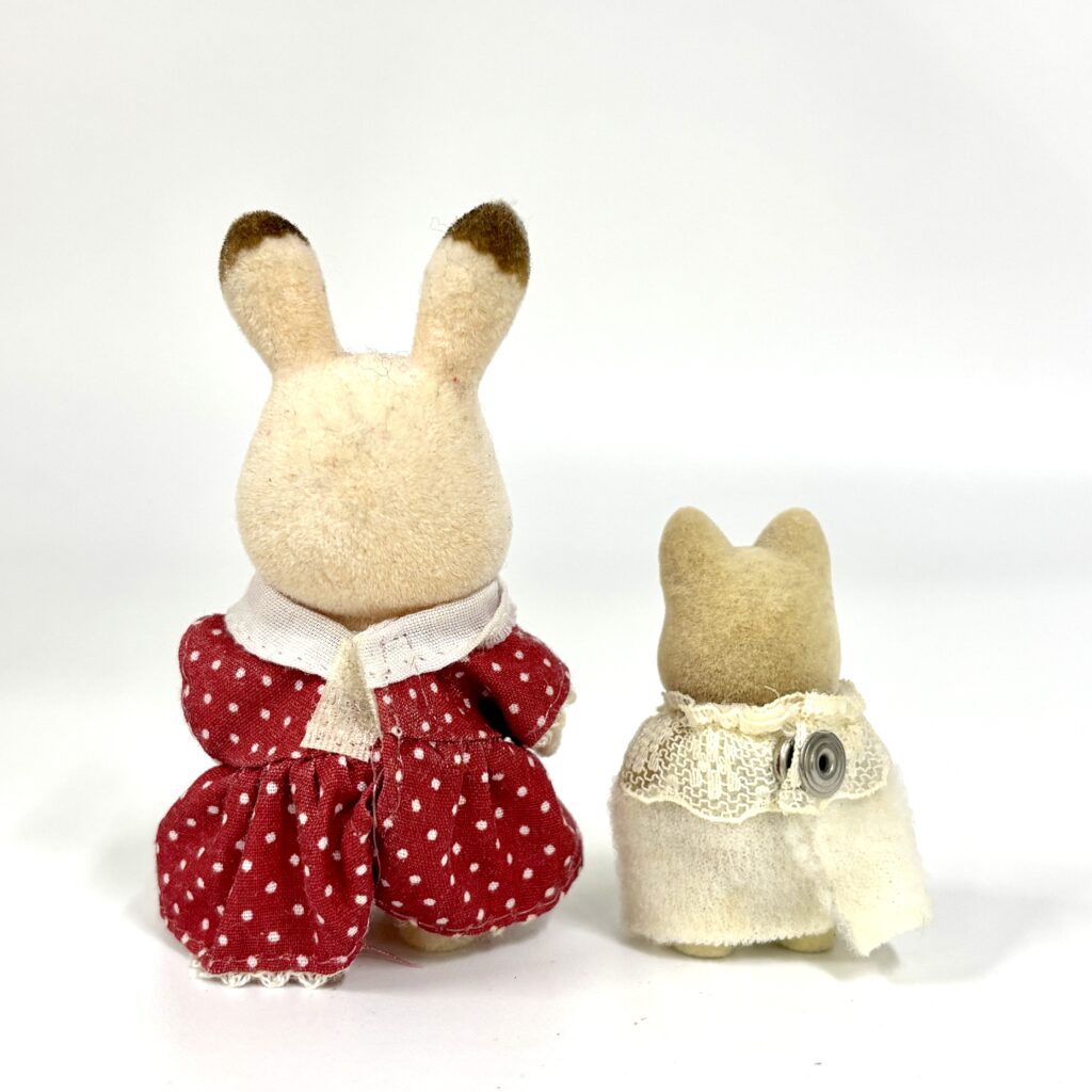 [used] Chocolate Rabbit Girl and Marron Dog Baby Sylvanian Families Calico Critters