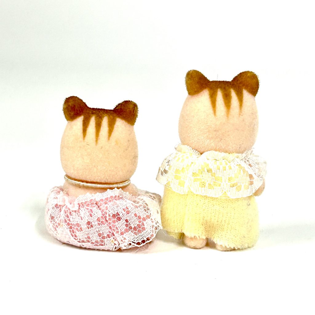 [used] Club Exclusive Pink Walnut Squirrel Twins Sylvanian Families Calico Critters