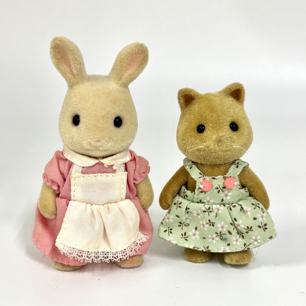 [used] Milk Rabbit Mother and Fox Girl Sylvanian Families Calico Critters