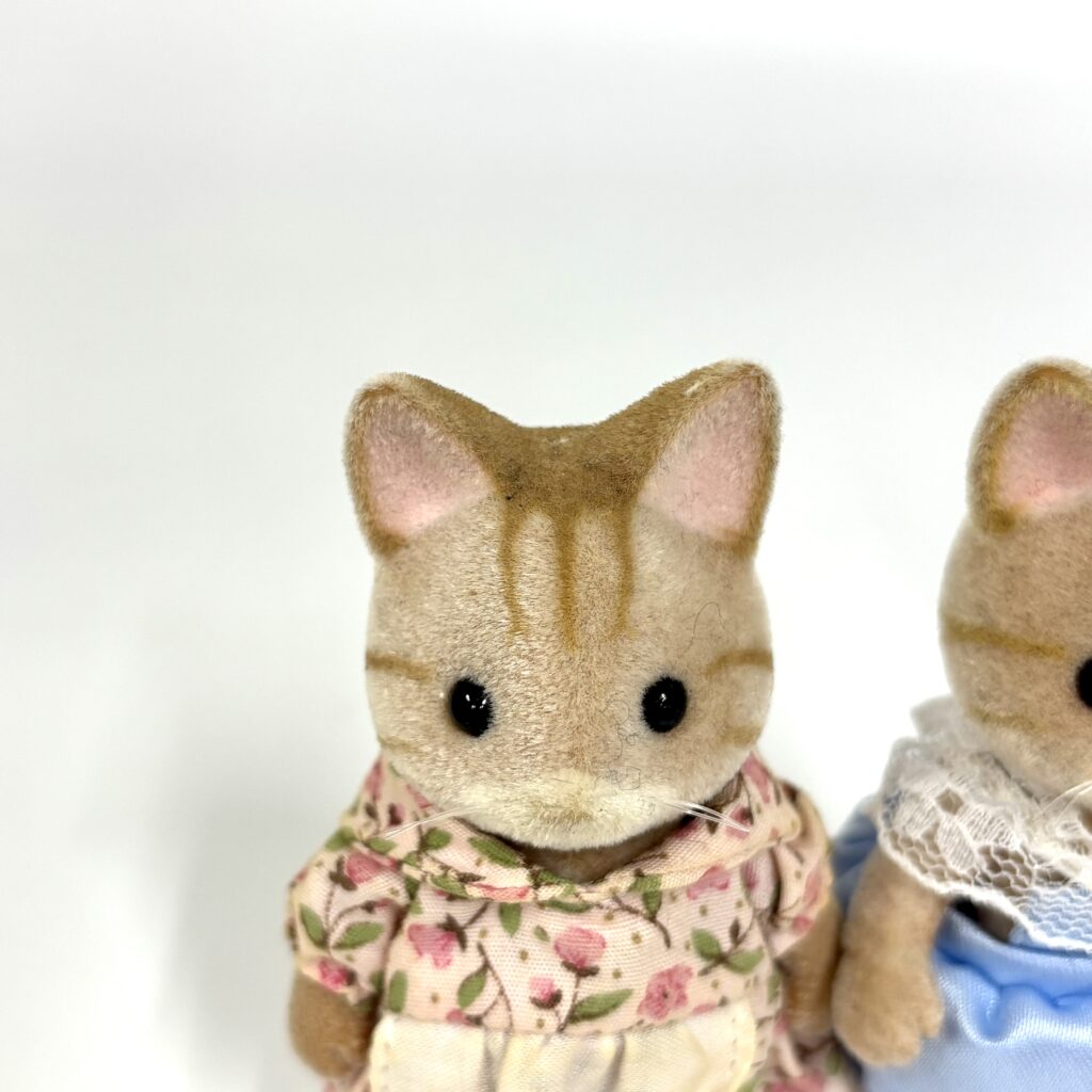 [used] Striped Cat Mothers and Girl Sylvanian Families Calico Critters