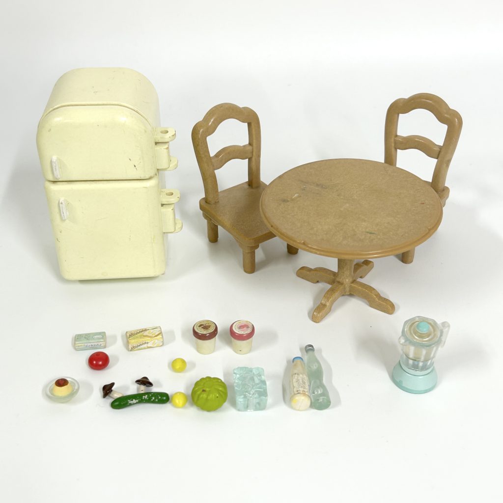 [used] Refrigerator and Table Set Sylvanian Families Calico Critters