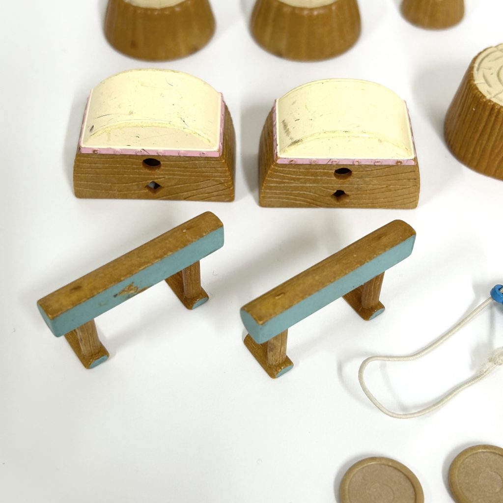 [used] Vintage School Sports Day Set 1998 S-08 Sylvanian Families Calico Critters