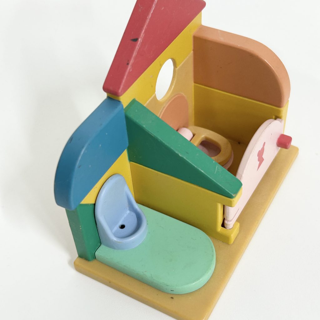 [used] Kindergarten Toilet 2000 S-21 Sylvanian Families Calico Critters