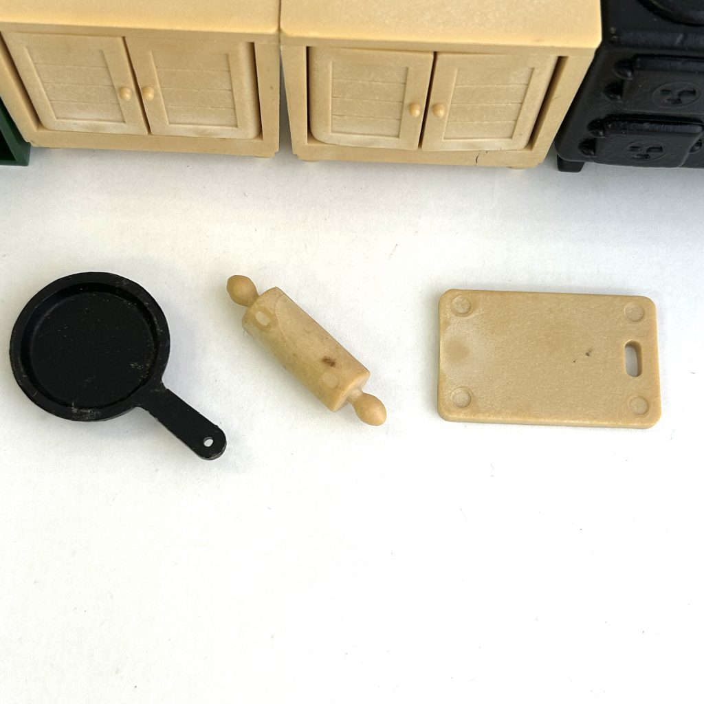 [used] Vintage Kitchen Set 1985 KA-10 Sylvanian Families Calico Critters