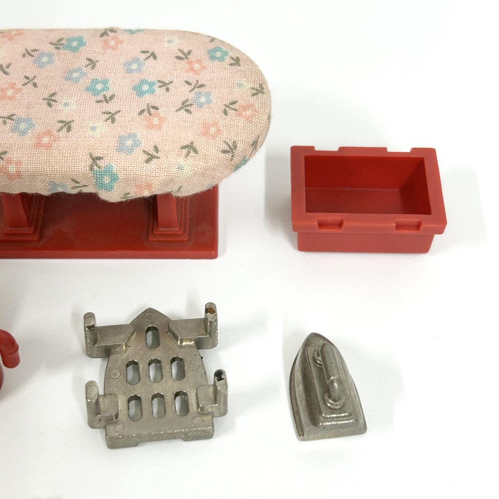 [used] Vintage Ironing Set Sylvanian Families Calico Critters