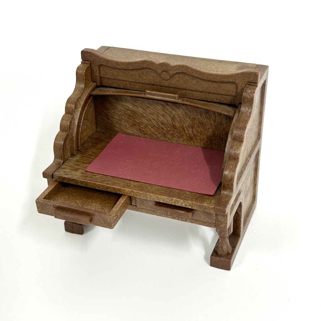 [used] Vintage Urban Life Writing Desk 1988 A-19 Sylvanian Families Calico Critters