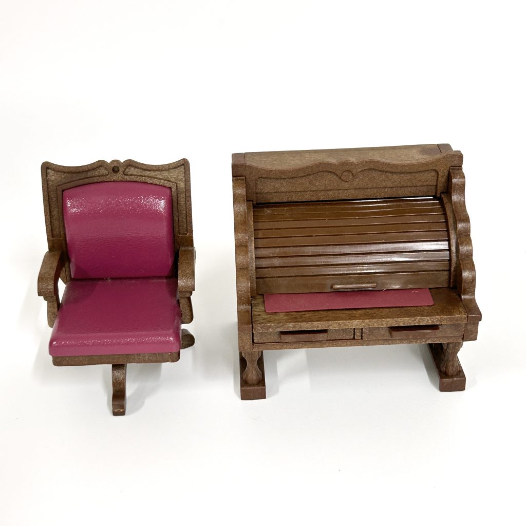 [used] Vintage Urban Life Writing Desk 1988 A-19 Sylvanian Families Calico Critters