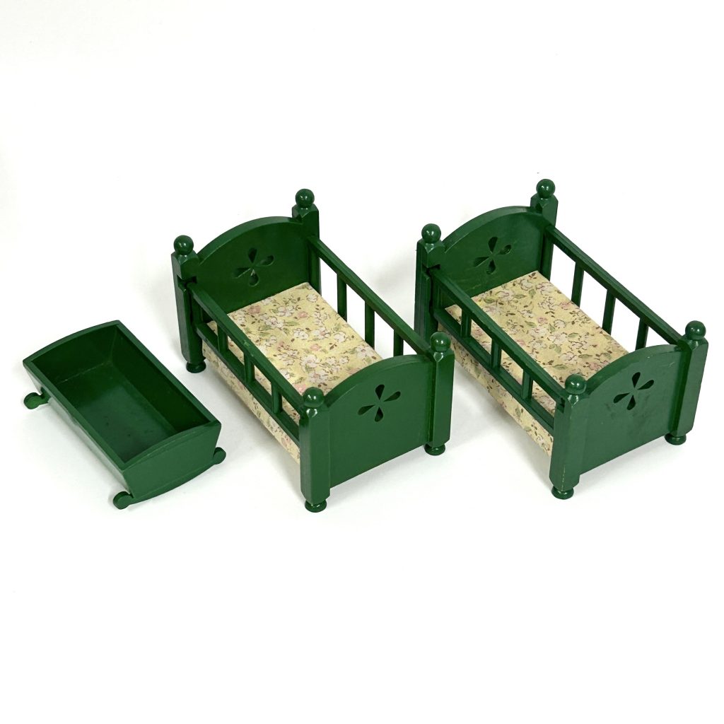 [used] Green Baby Bed Set Sylvanian Families Calico Critters